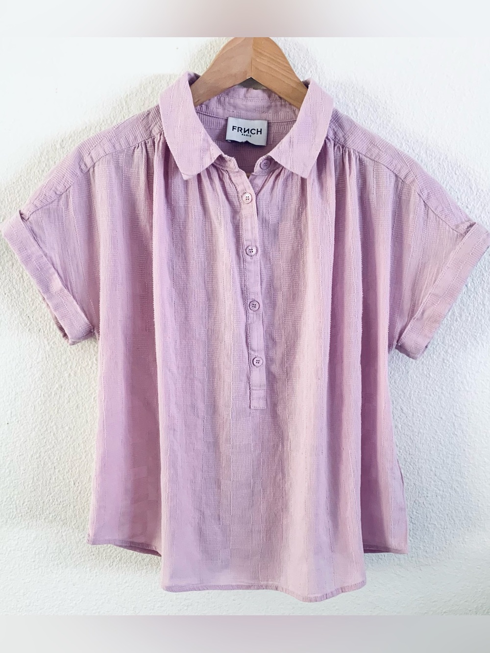 FRNCH  Women’s Soft Lavender Relaxed Fit Button-Front Short Sleeve Top 
Sz L